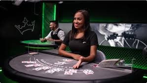 Antarmuka permainan Microgaming di platform afterwin88 menampilkan koleksi slot dan dealer langsung